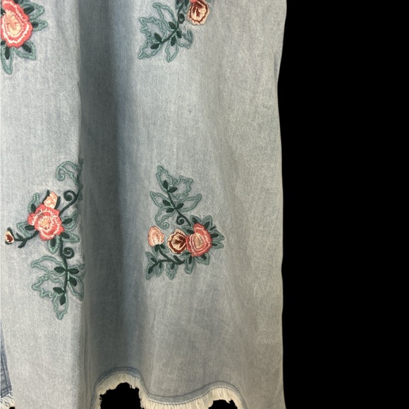 Coldwater Creek Light Blue Denim Skirt with Pink Floral Embroidery - Picture 4 of 5